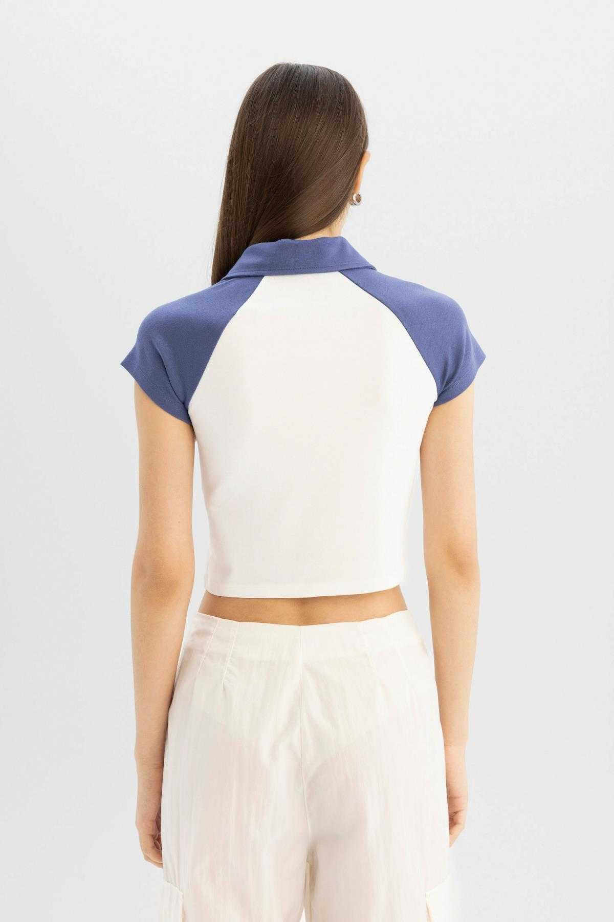 تیشرت آستین کوتاه طرح دار با شعار