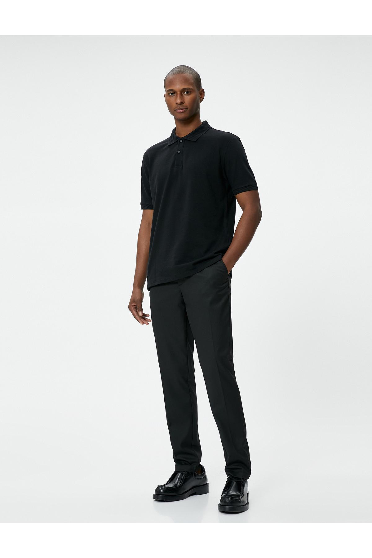 آستین کوتاه تیشرت یقه دار و باریک