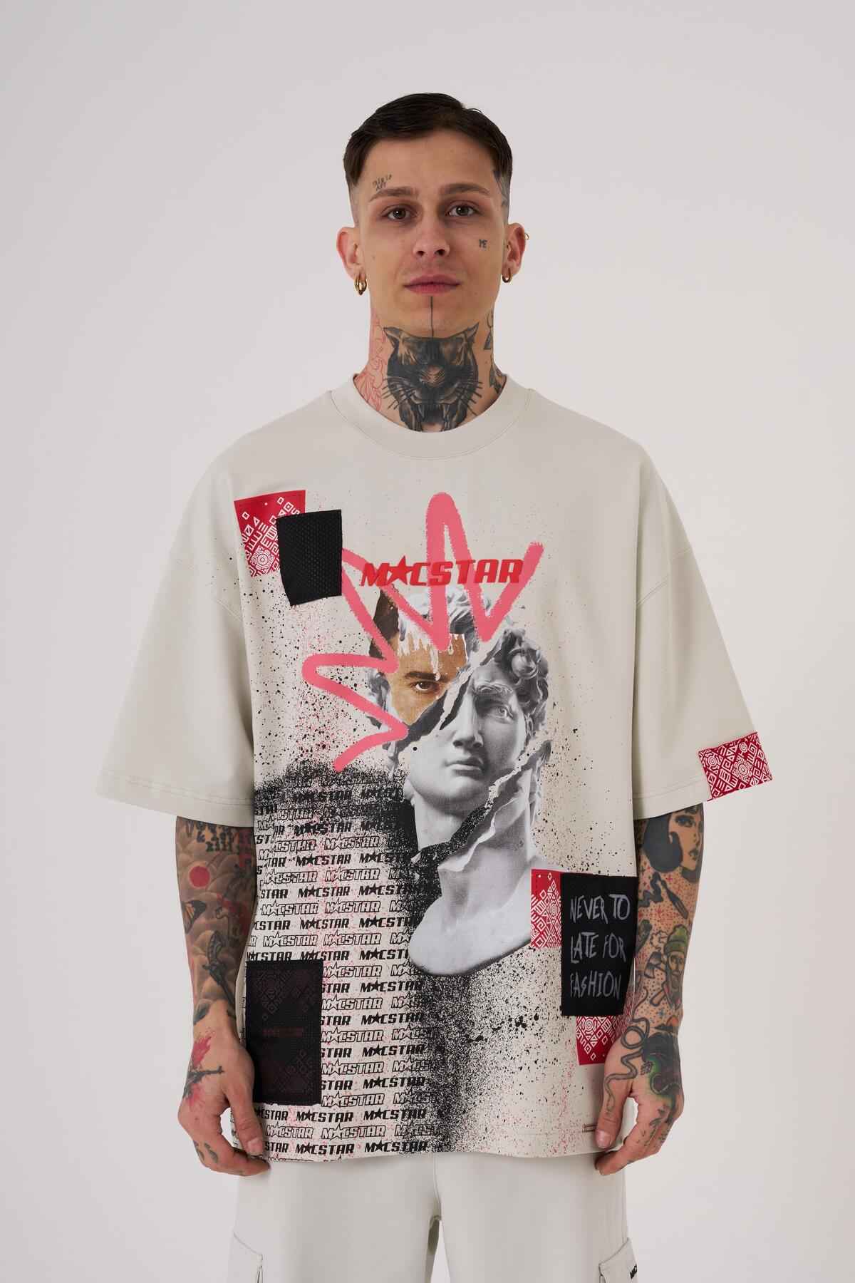 تیشرت اکرو سایز چاپ شده با مجسمه مک استار مردانه
