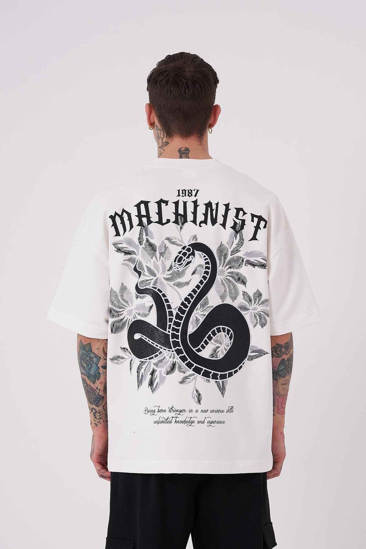 تیشرت اکرو سایز اُورسایز چاپ مار مردانه