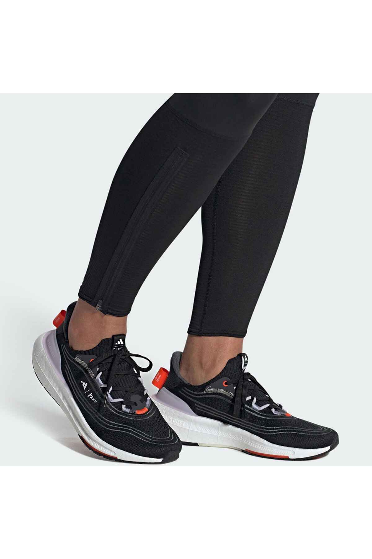 کفش کتانی Ultraboost Light Running Colorful