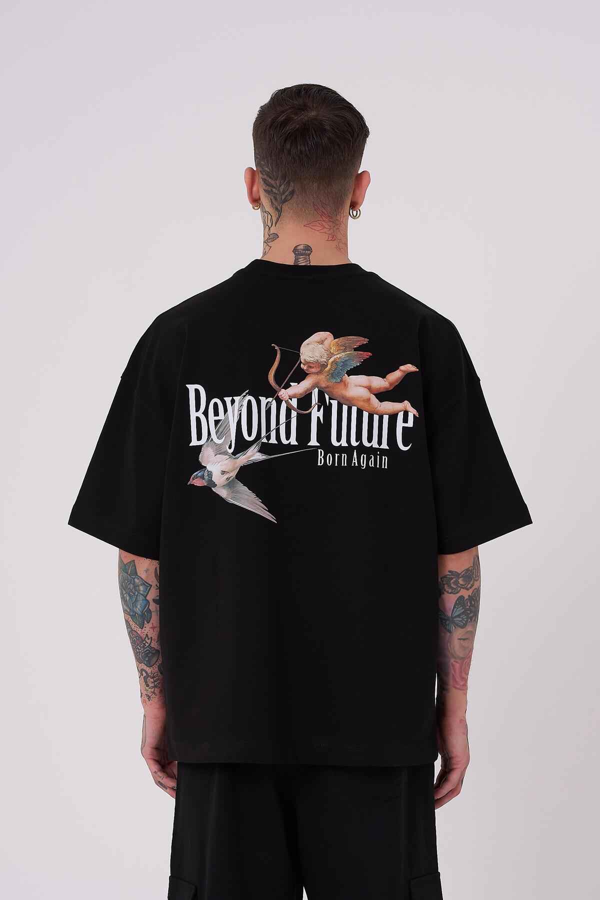 تیشرت مردانه خاکستری با چاپ فراتر از آینده