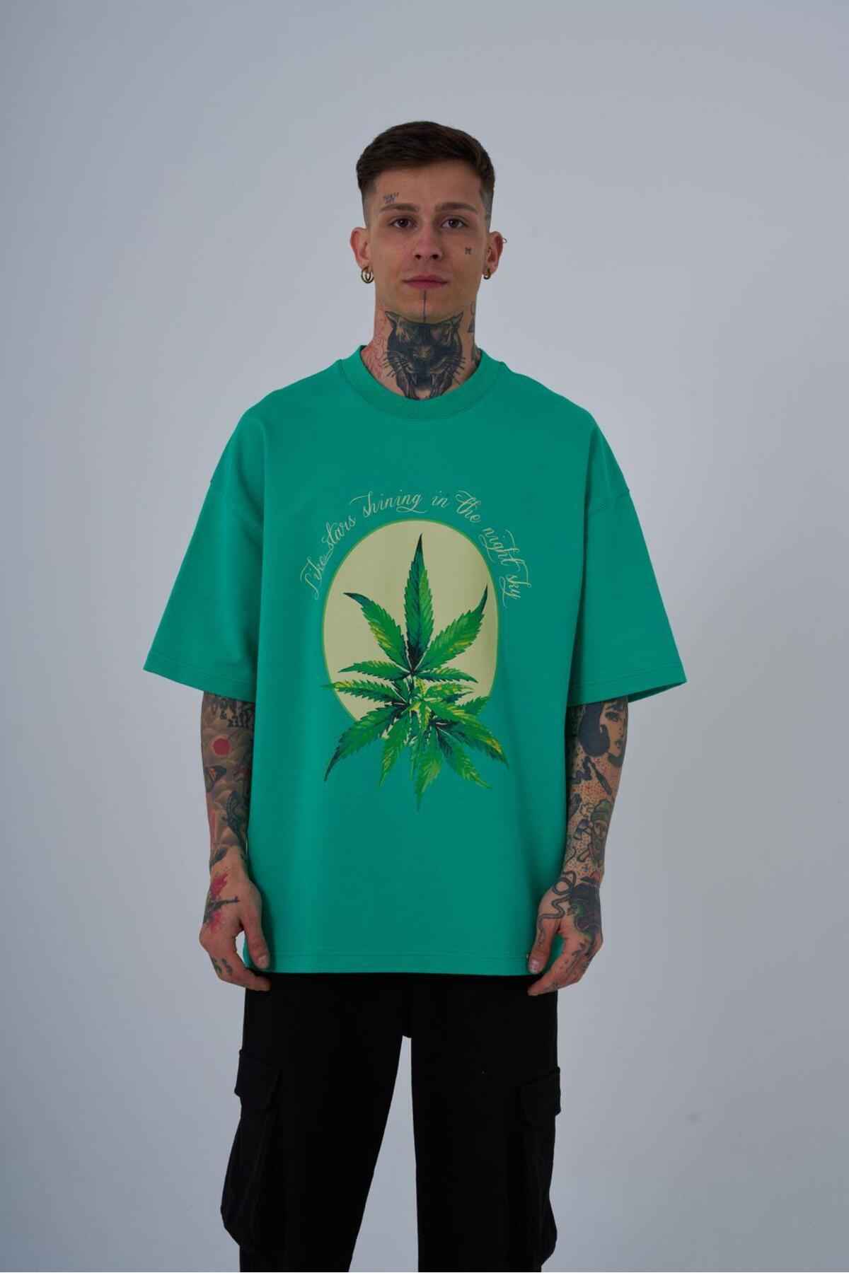 تیشرت مردانه بنفش با چاپ گیاهی