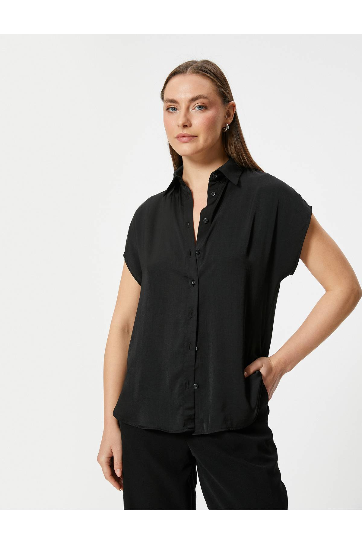 پیراهن آستین کوتاه Relax Fit کلاسیک یقه دکمه دار