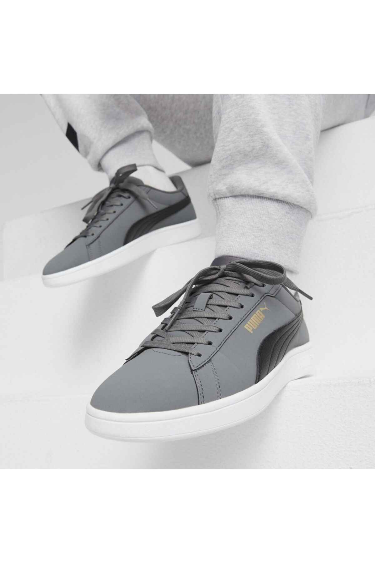Smash 3.0 Buck Unisex Grey Sneaker