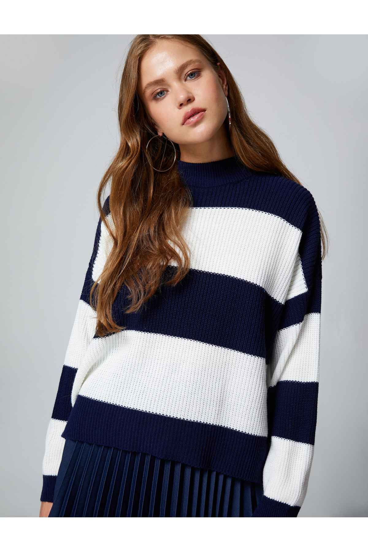 ژاکت راه راه آبی سرمه ای زنانه