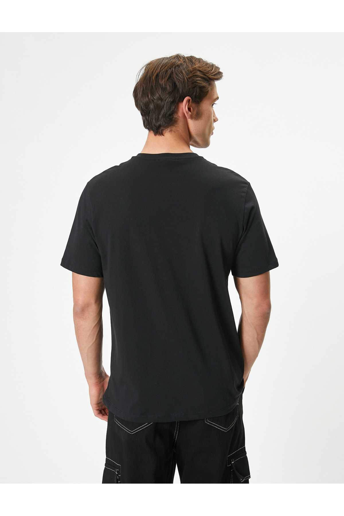 تیشرت پایه آستین کوتاه یقه خدمه