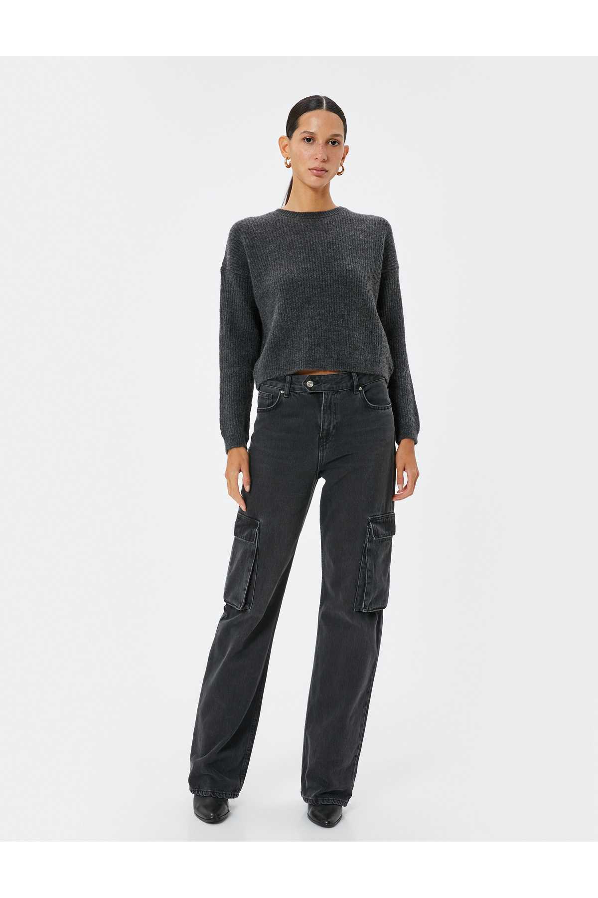 یقه آستین بلند ژاکت بافتنی پایه