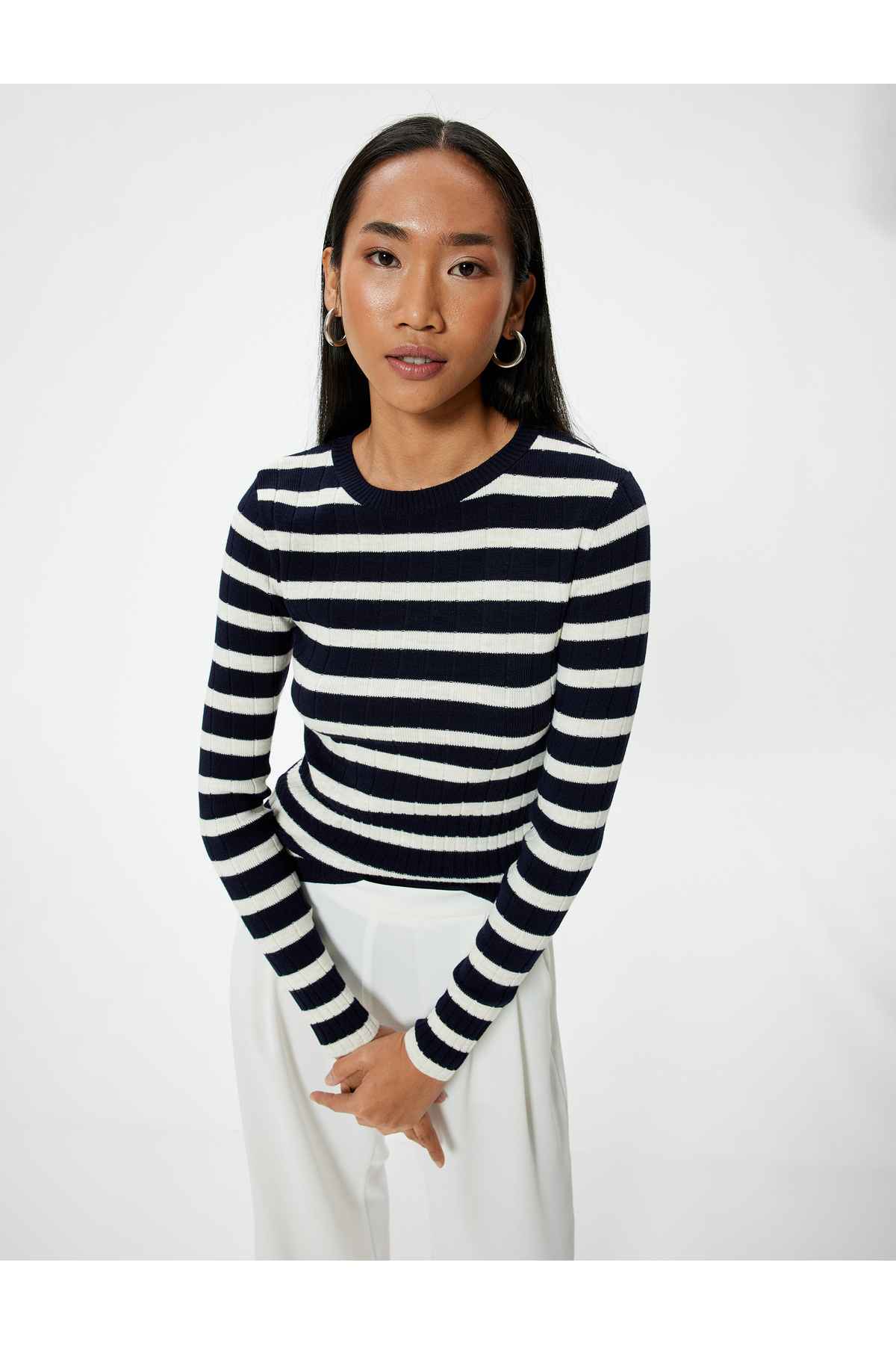 ژاکت آستین بلند یقه گرد