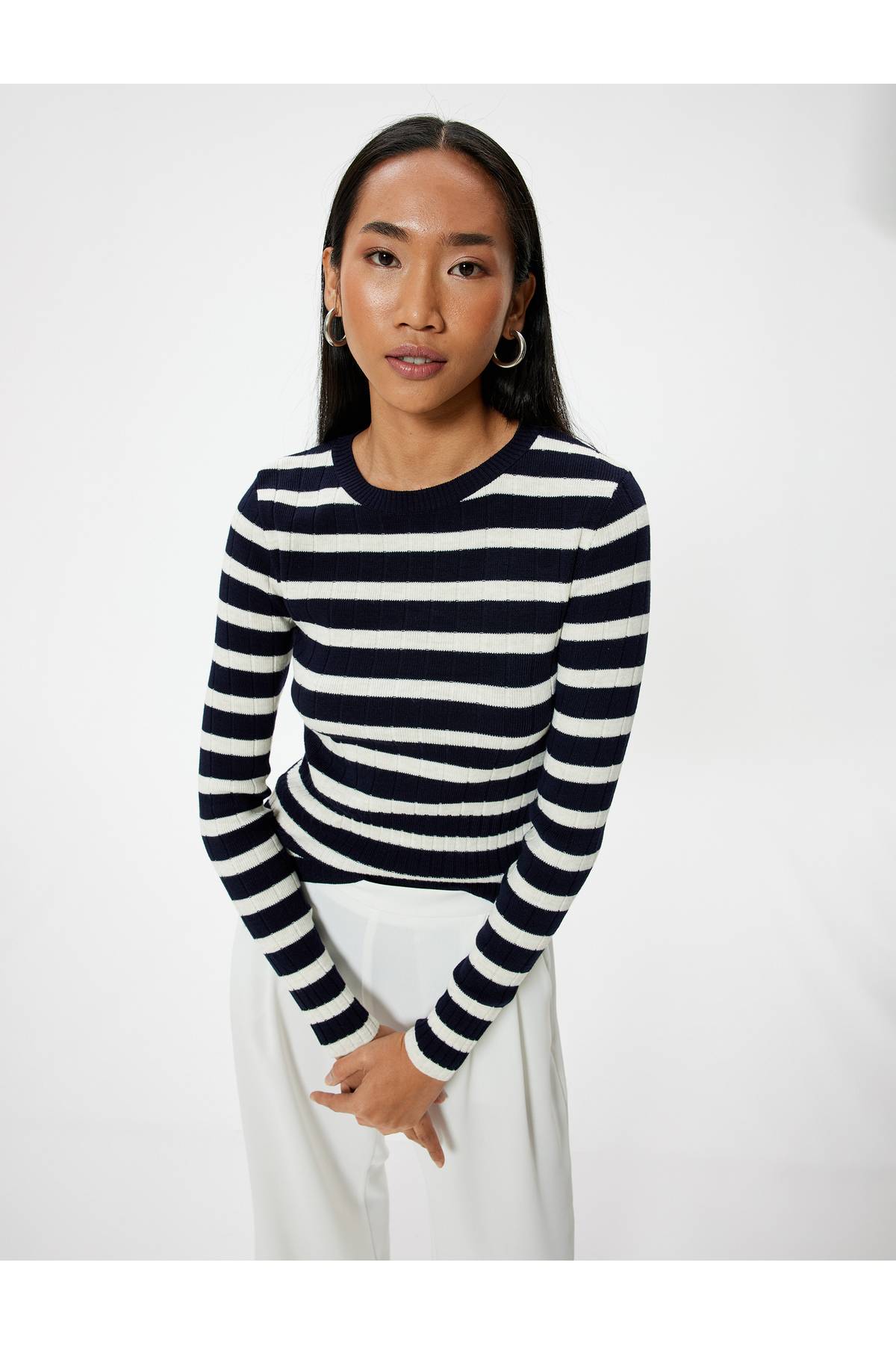 ژاکت آستین بلند یقه گرد