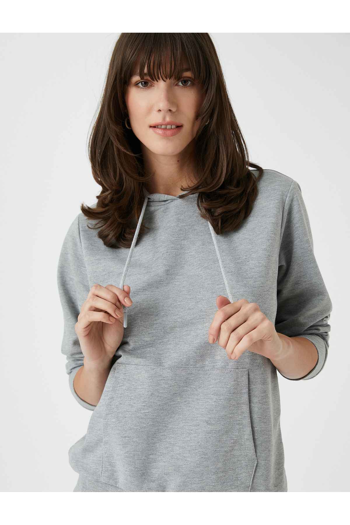 سویشرت ساده کلاهدار با جیب کانگورو