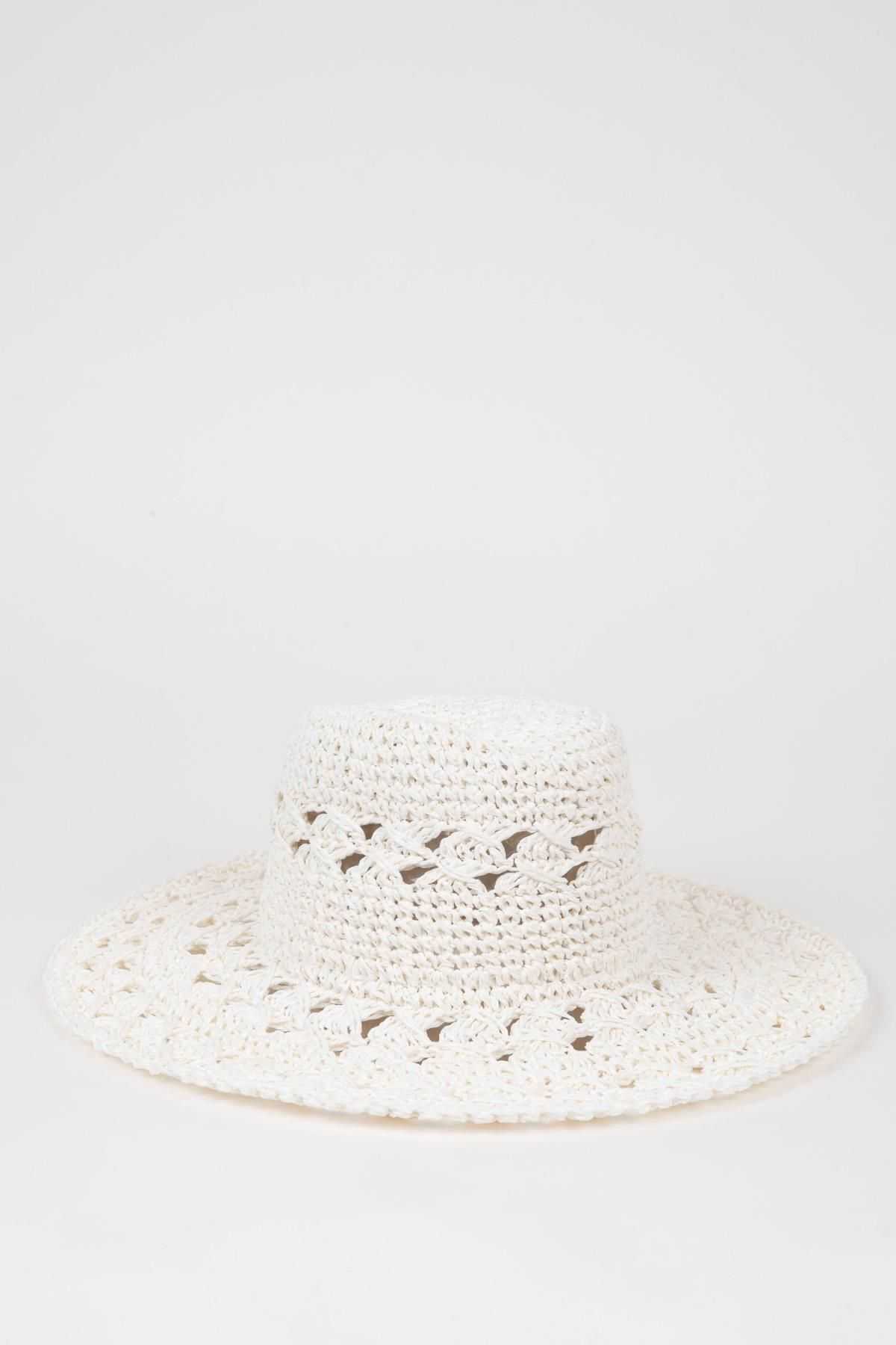 کلاه حصیری زنانه