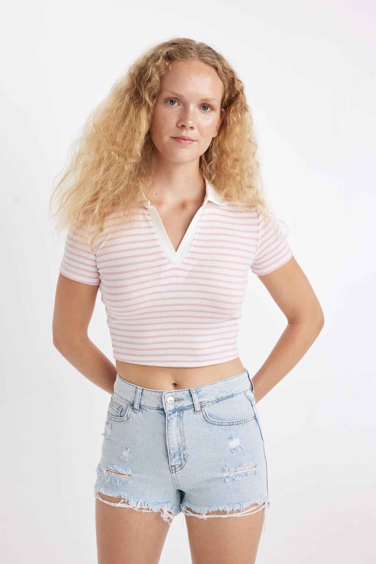 تیشرت آستین کوتاه با یقه پولو آجدار