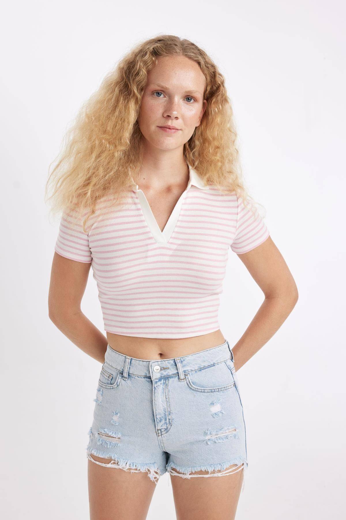 تیشرت آستین کوتاه با یقه پولو آجدار