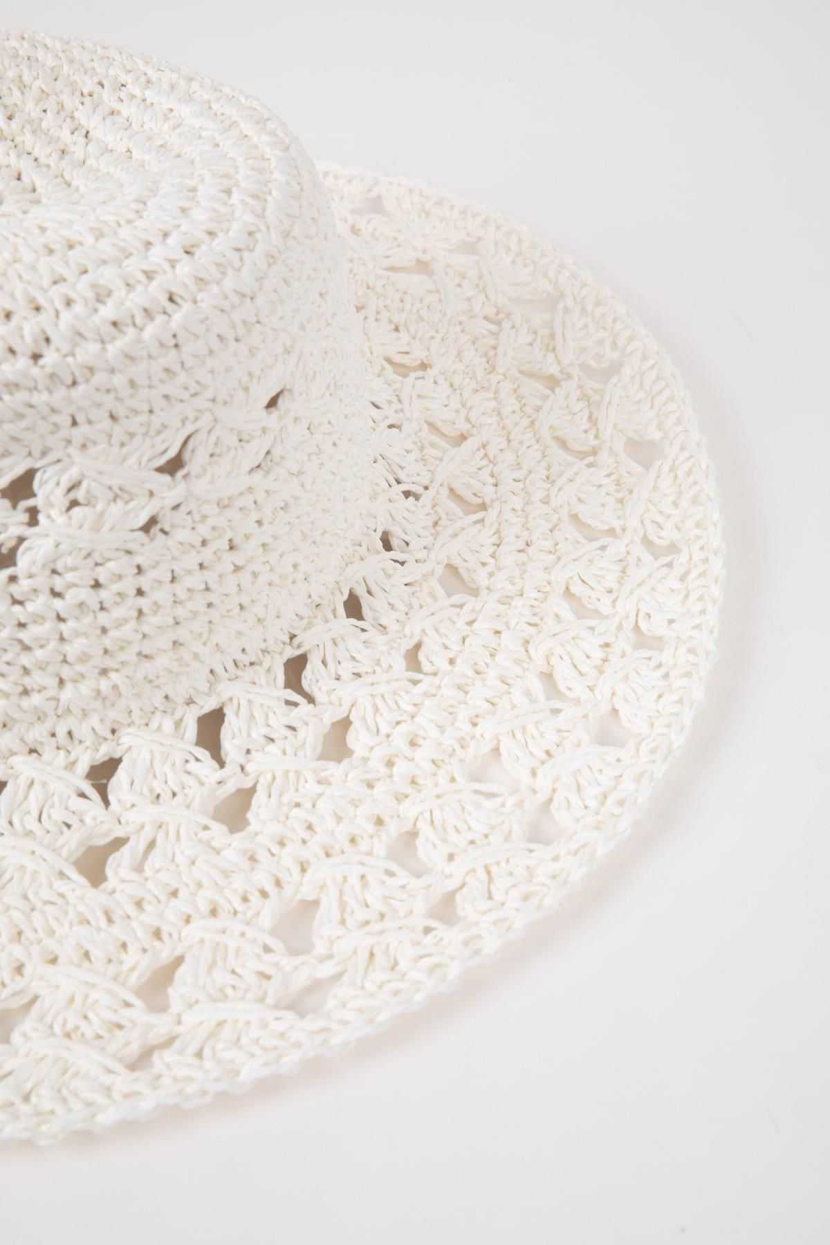 کلاه حصیری زنانه