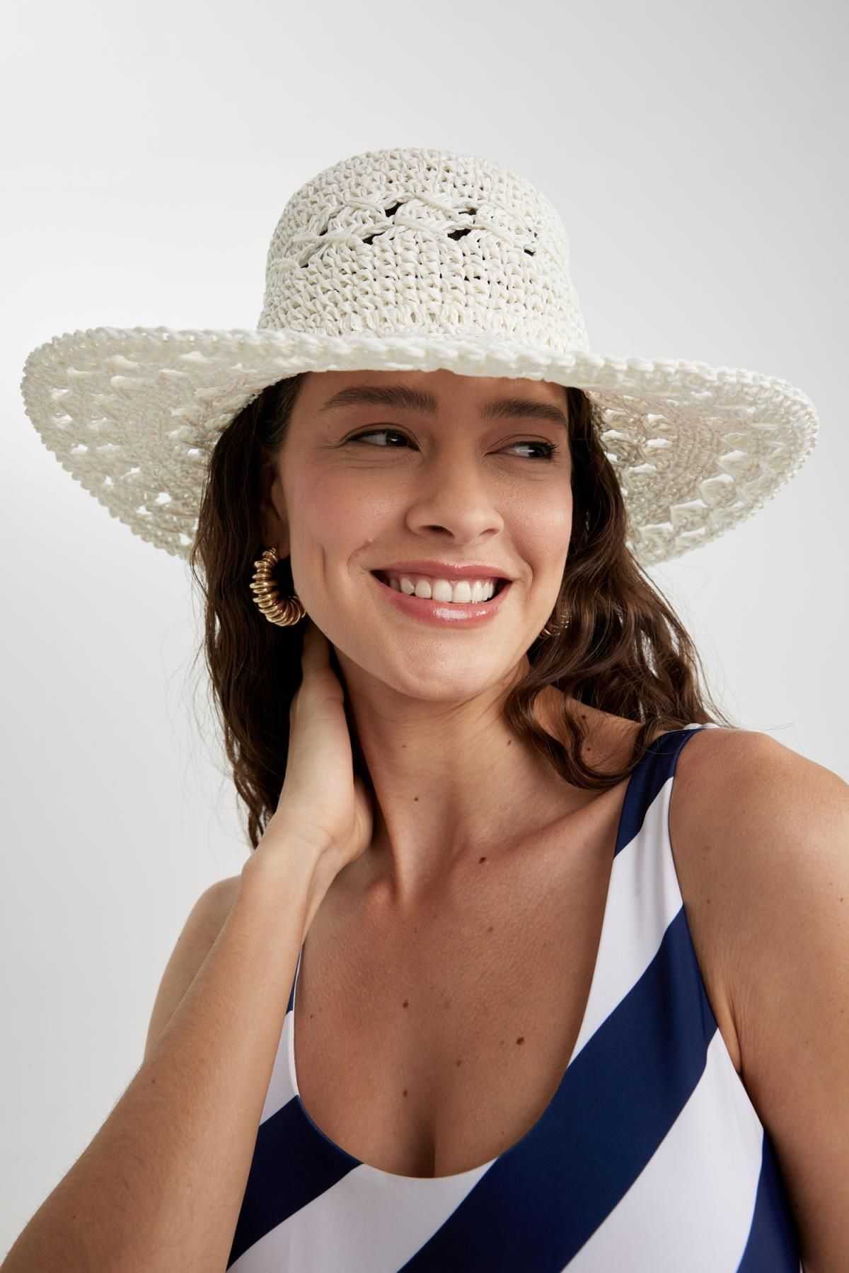 کلاه حصیری زنانه