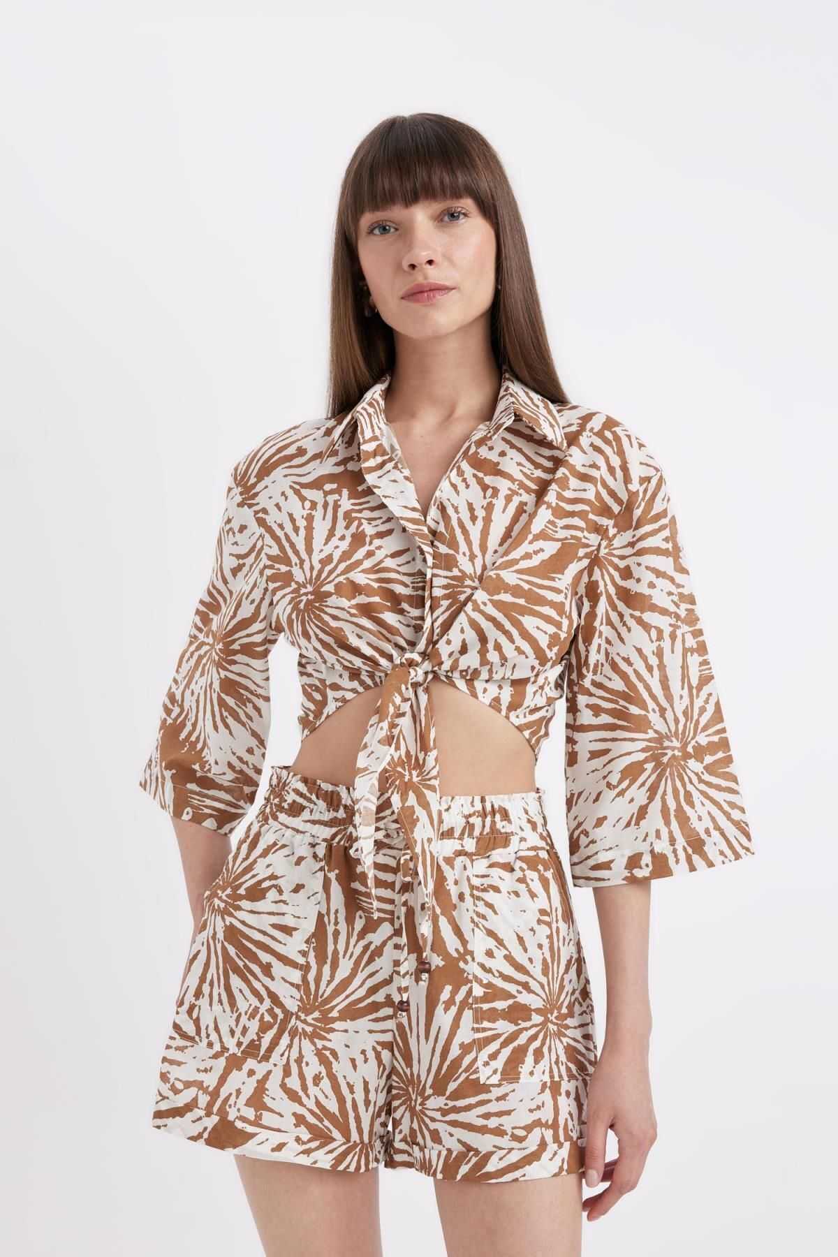 بلوز آستین کوتاه یقه پیراهن کراپ