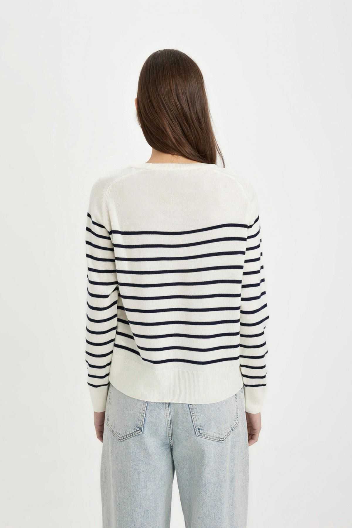 ژاکت یقه ای با تناسب معمولی