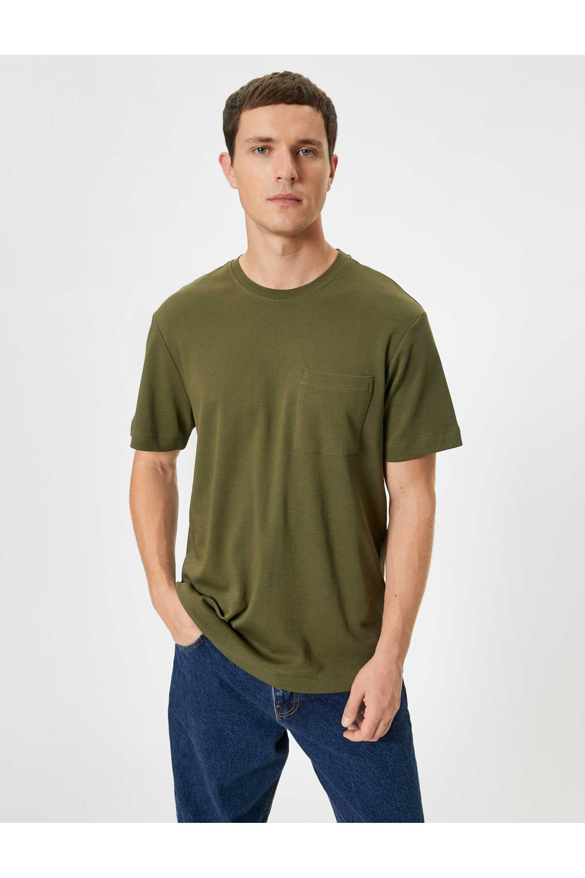 پایه تیشرت جیبی با یقه خدمه آستین کوتاه نخی