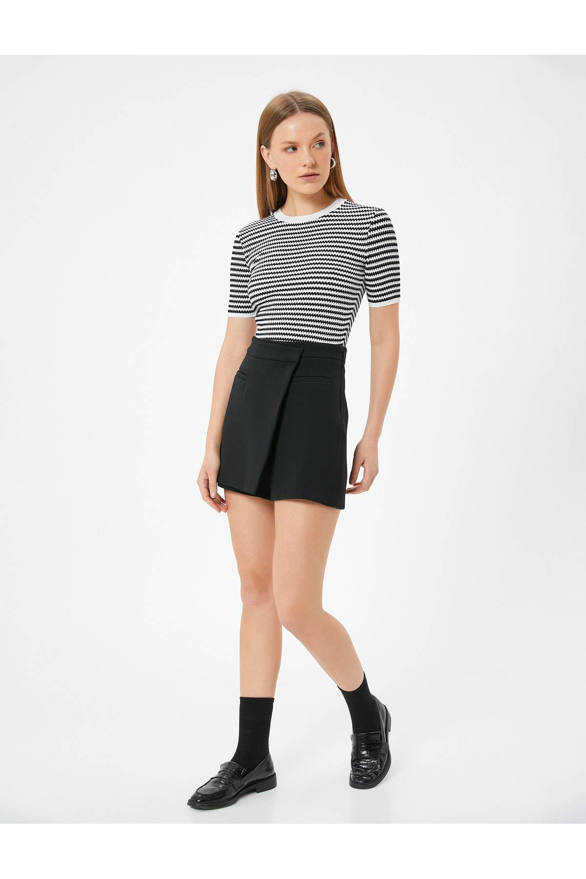 یقه خدمه آستین کوتاه ژاکت قلاب بافی روباز