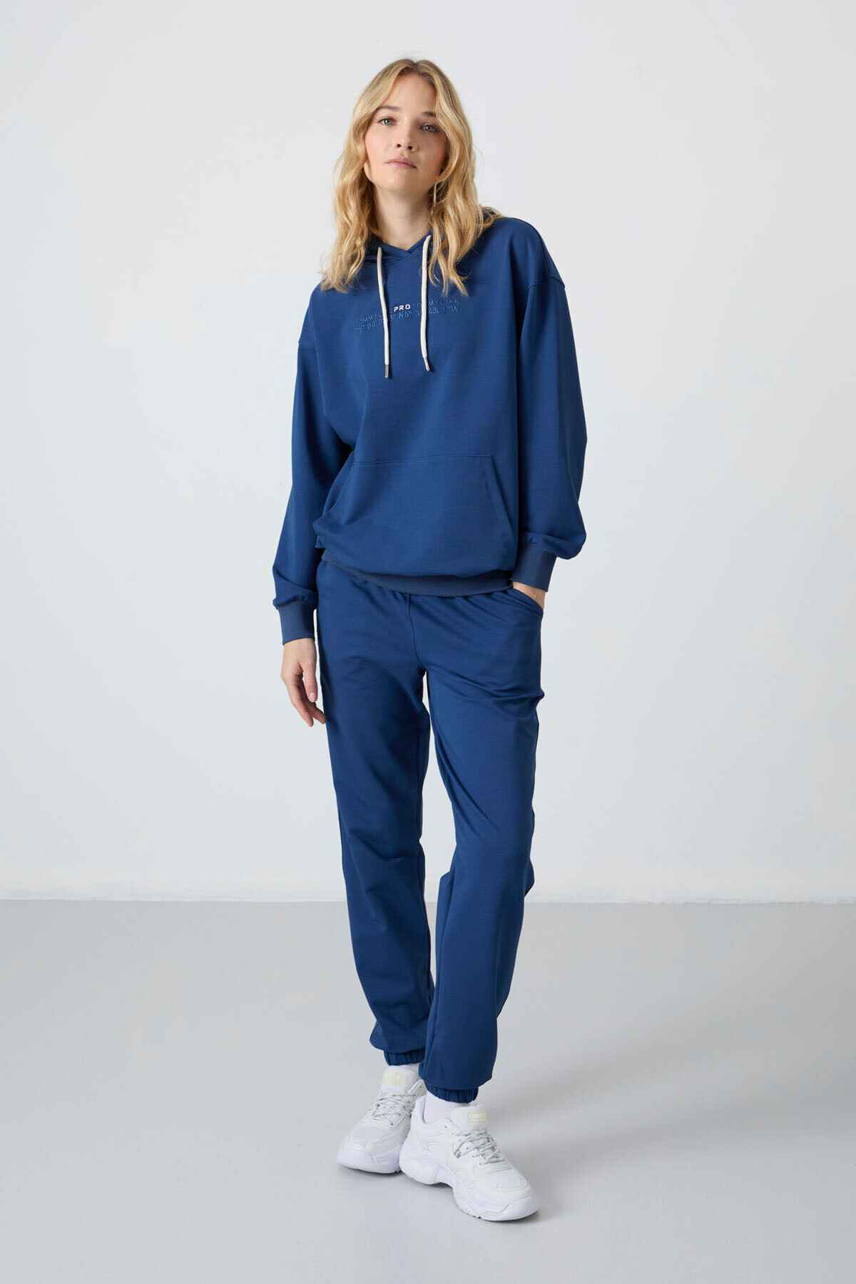 کت و شلوار ورزشی کانگورویی جیبی زنانه کلاهدار بژ - 95288