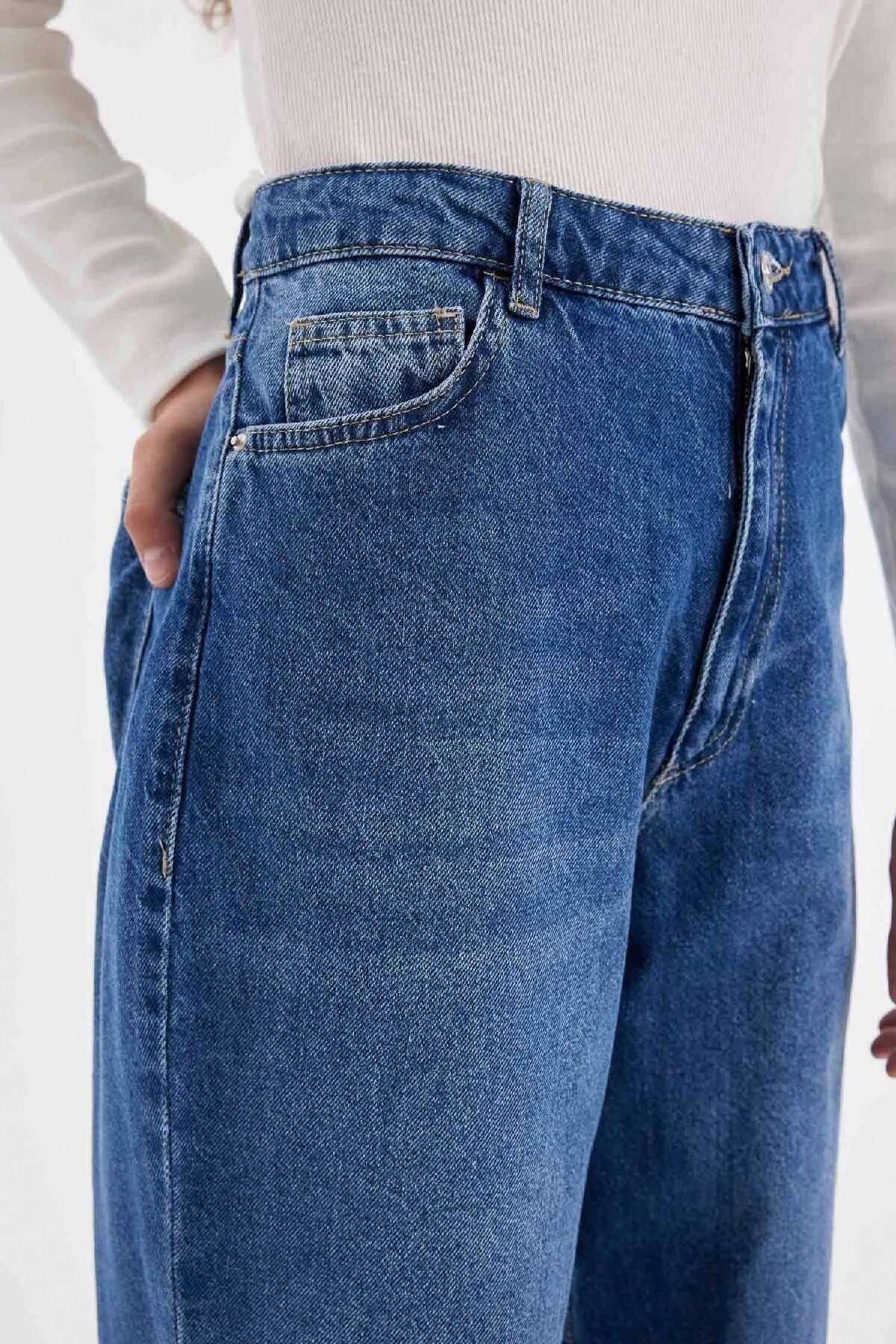 شلوار جین بلند گشاد با بادکنک مناسب