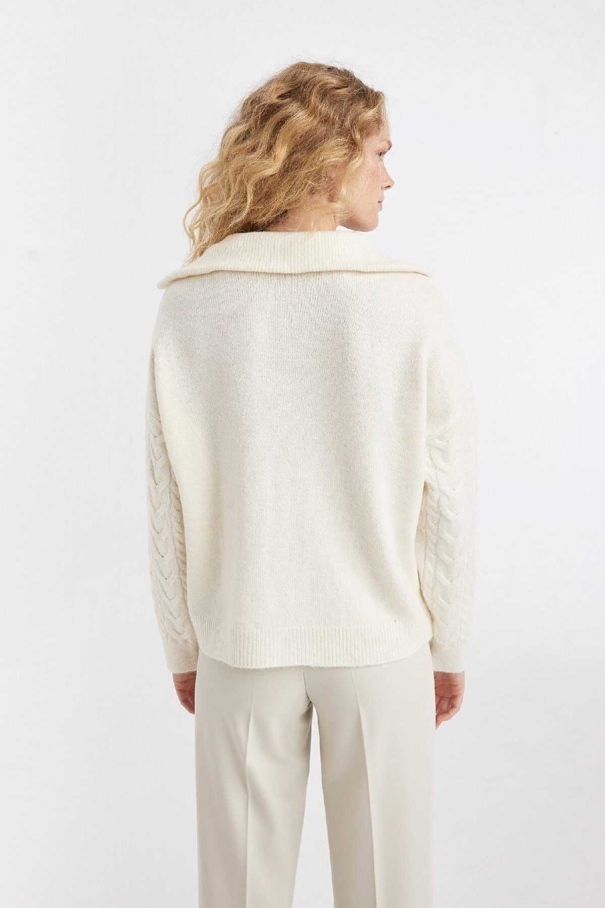 ژاکت یقه زیپی فیت سایز بزرگ