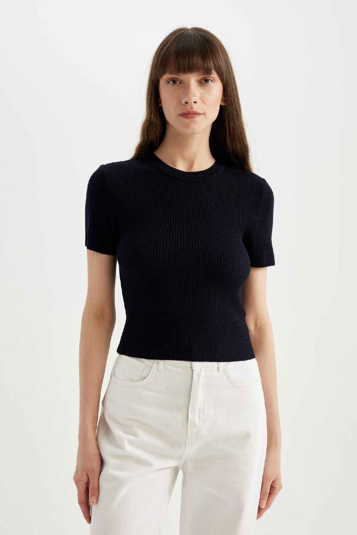 ژاکت کراپ یقه آجدار