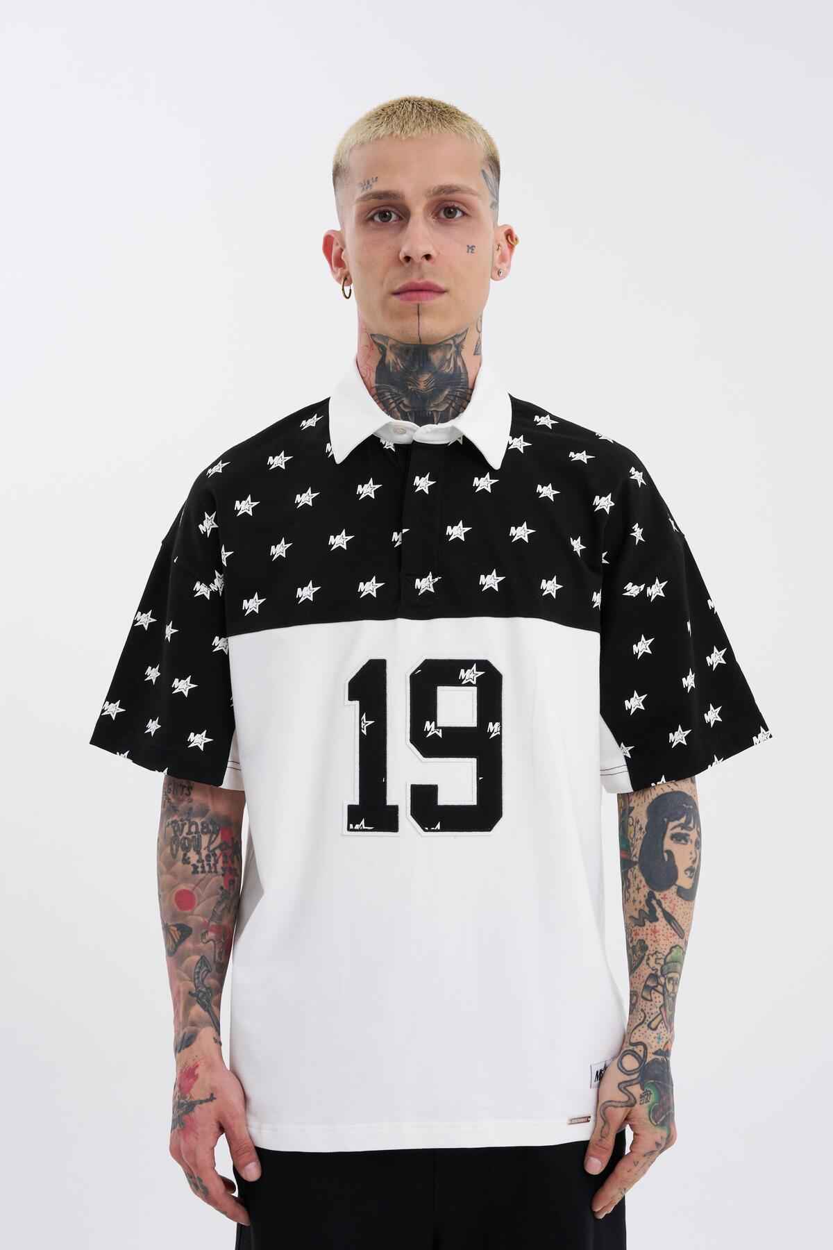 تیشرت مردانه یقه چوگان 19 گلدوزی شده به رنگ قهوه ای بژ