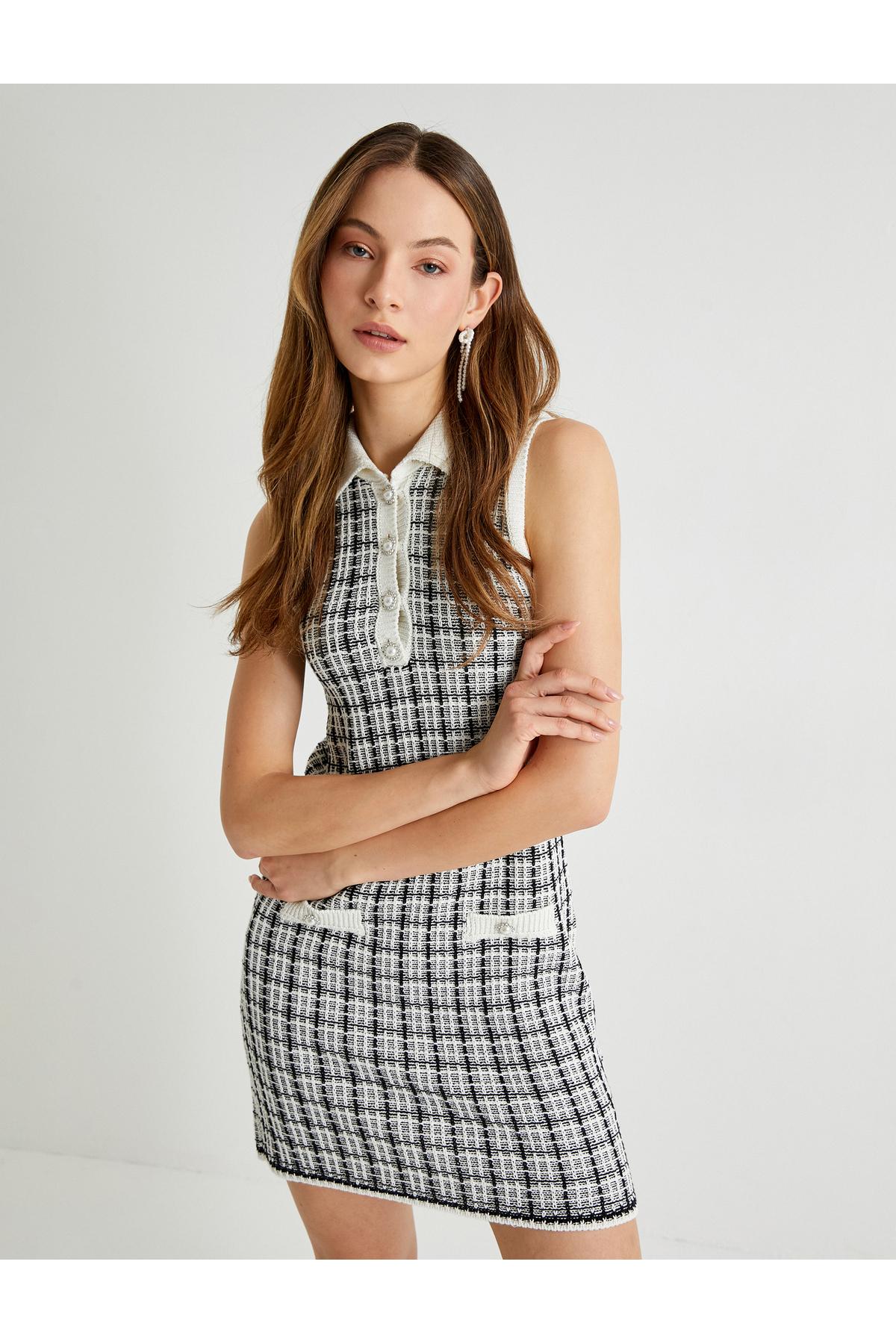 X Tuba Ünsal - مینی لباس توئید بدون آستین دکمه مروارید