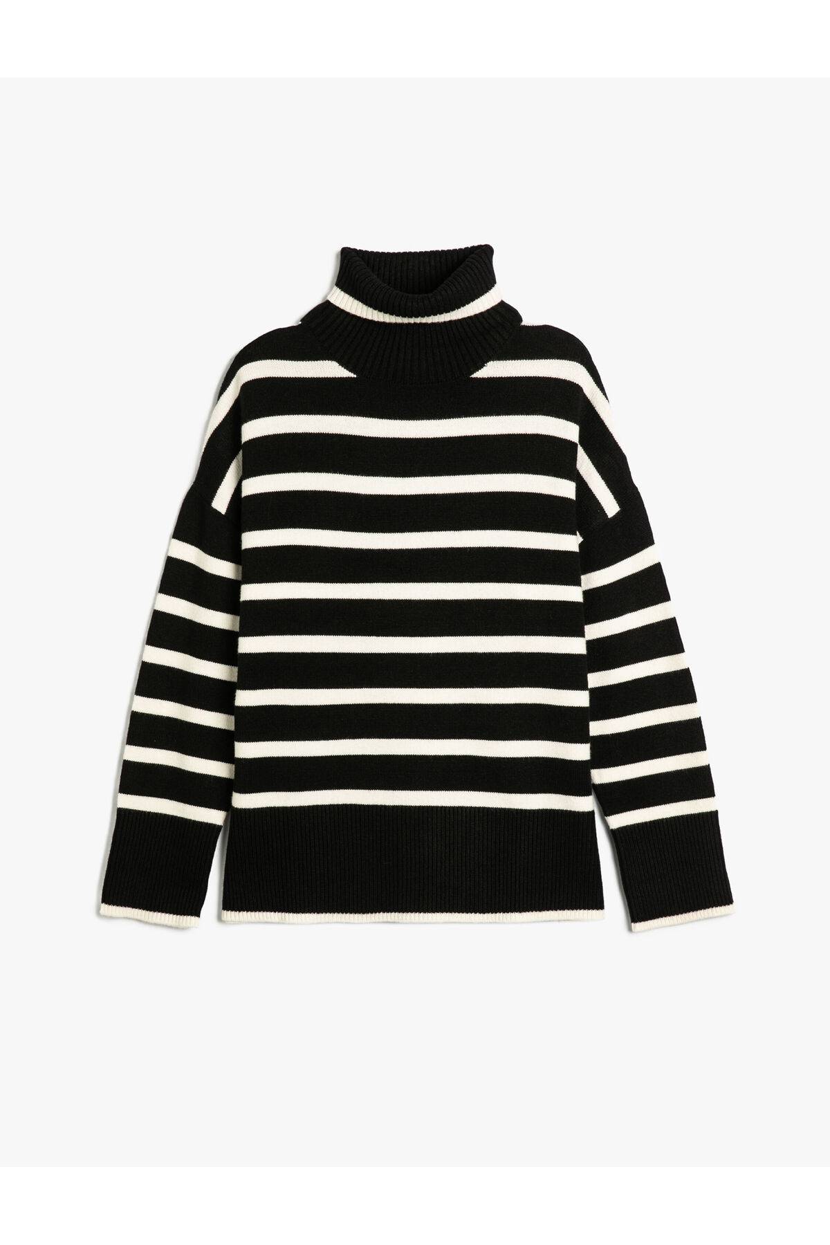 ژاکت یقه اسکی با شانه کم تناسب