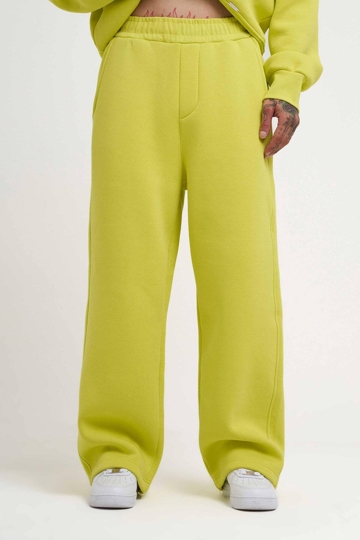 شلوار گرمکن مردانه گشاد قرمز