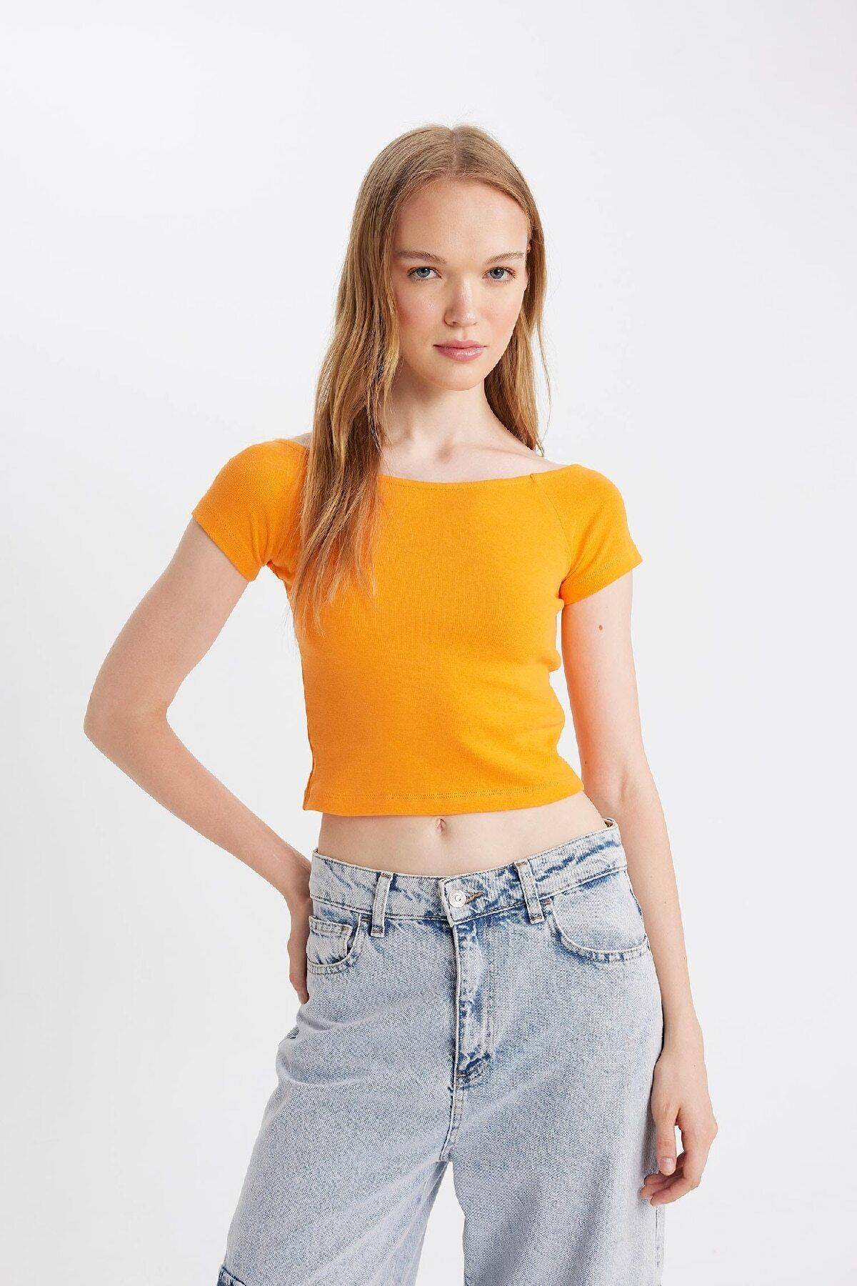 تیشرت آستین کوتاه آجدار شیک