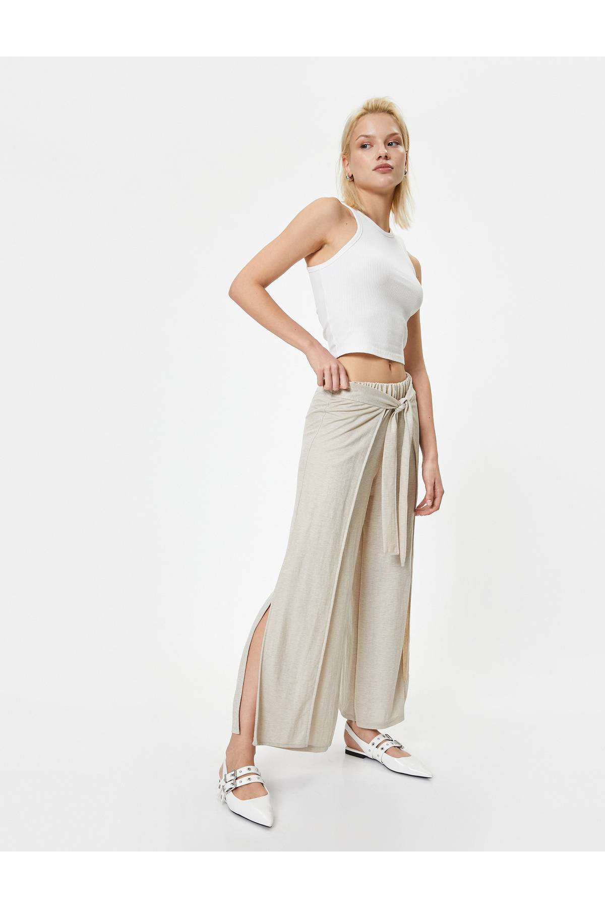 شلوار تابستانی با چاک، بال دو سینه، جزییات کراوات گشاد