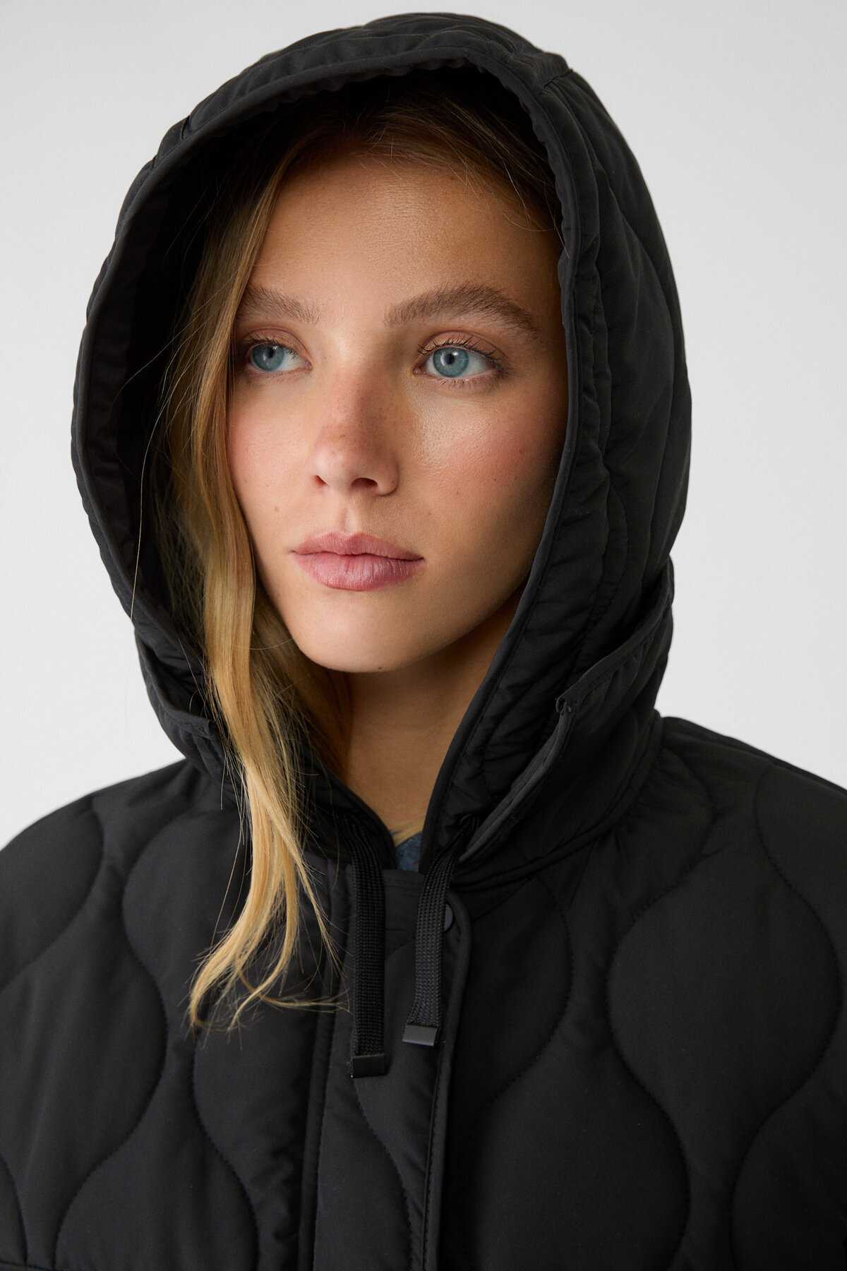 ژاکت پفی کلاهدار