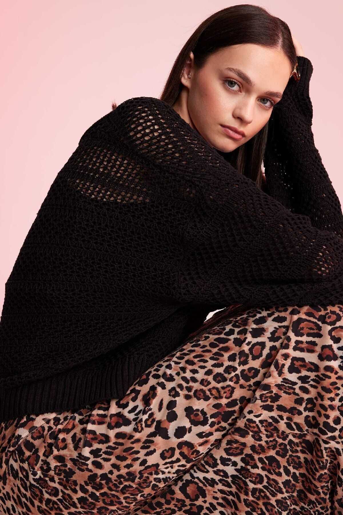 ژاکت بافتنی یقه V شکل مشکی زنانه D4633ax24au