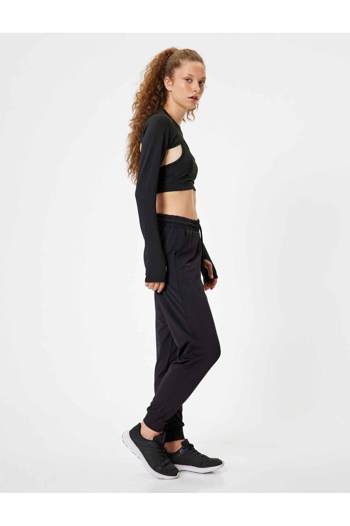 شلوار ورزشی Jogger با کمربند توری بسیار باریک