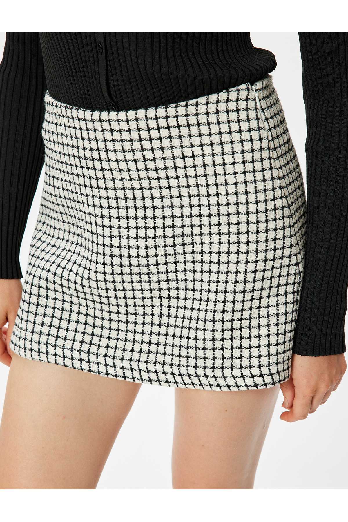 بررسی قد کوتاه دامن شورت توید