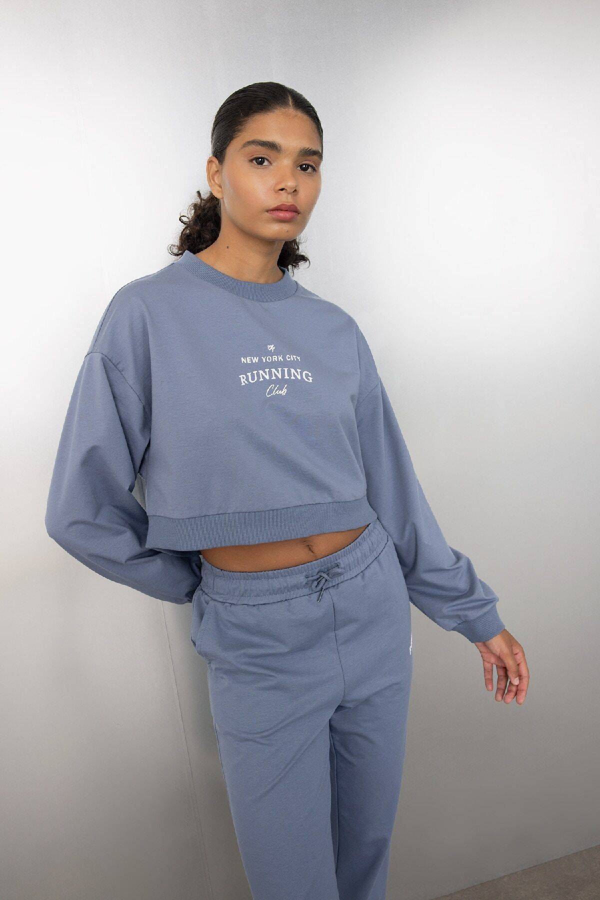 پیراهن ورزشکار چاپ شده با یقه واید سایز بزرگ Fit C9405ax24au