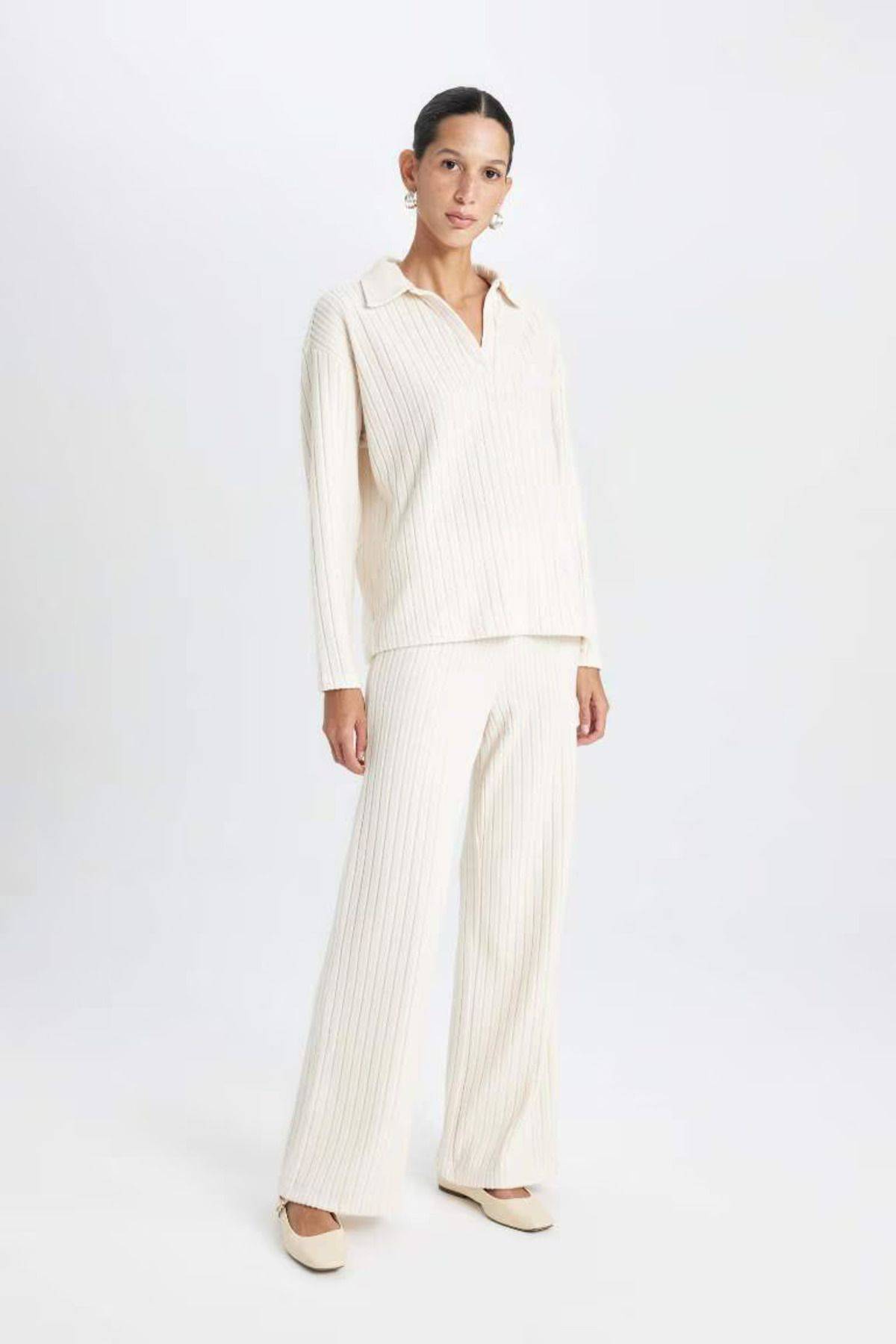 شلوار گرمکن کمردار معمولی B2405ax24au