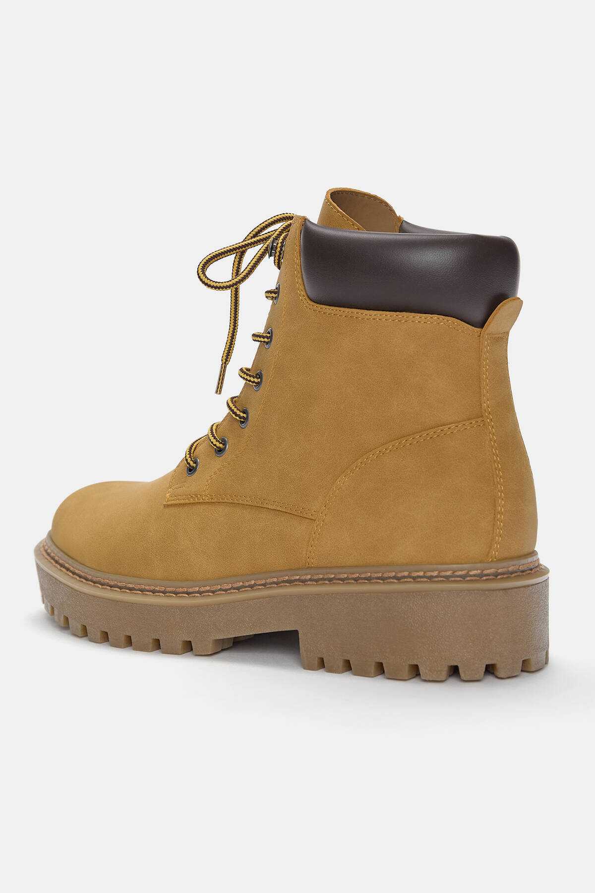 چکمه های تخت بند دار