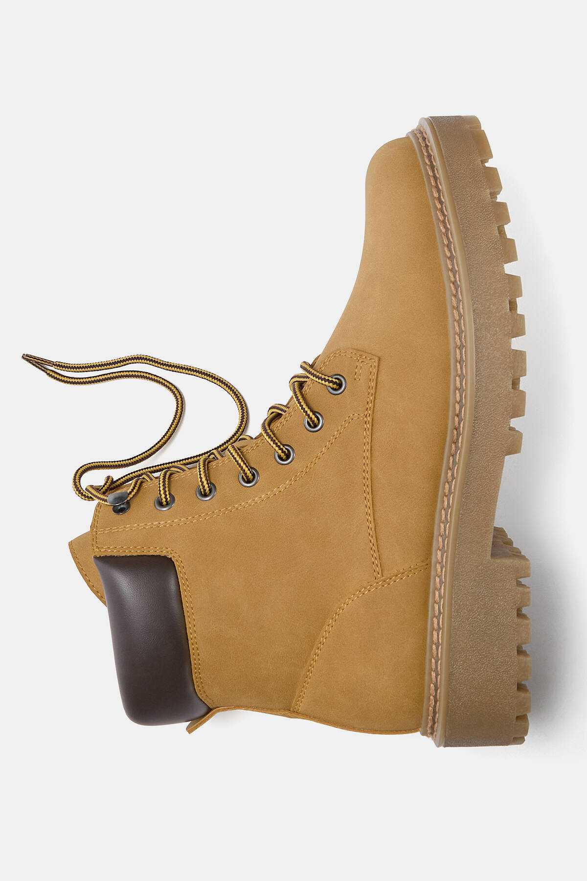 چکمه های تخت بند دار