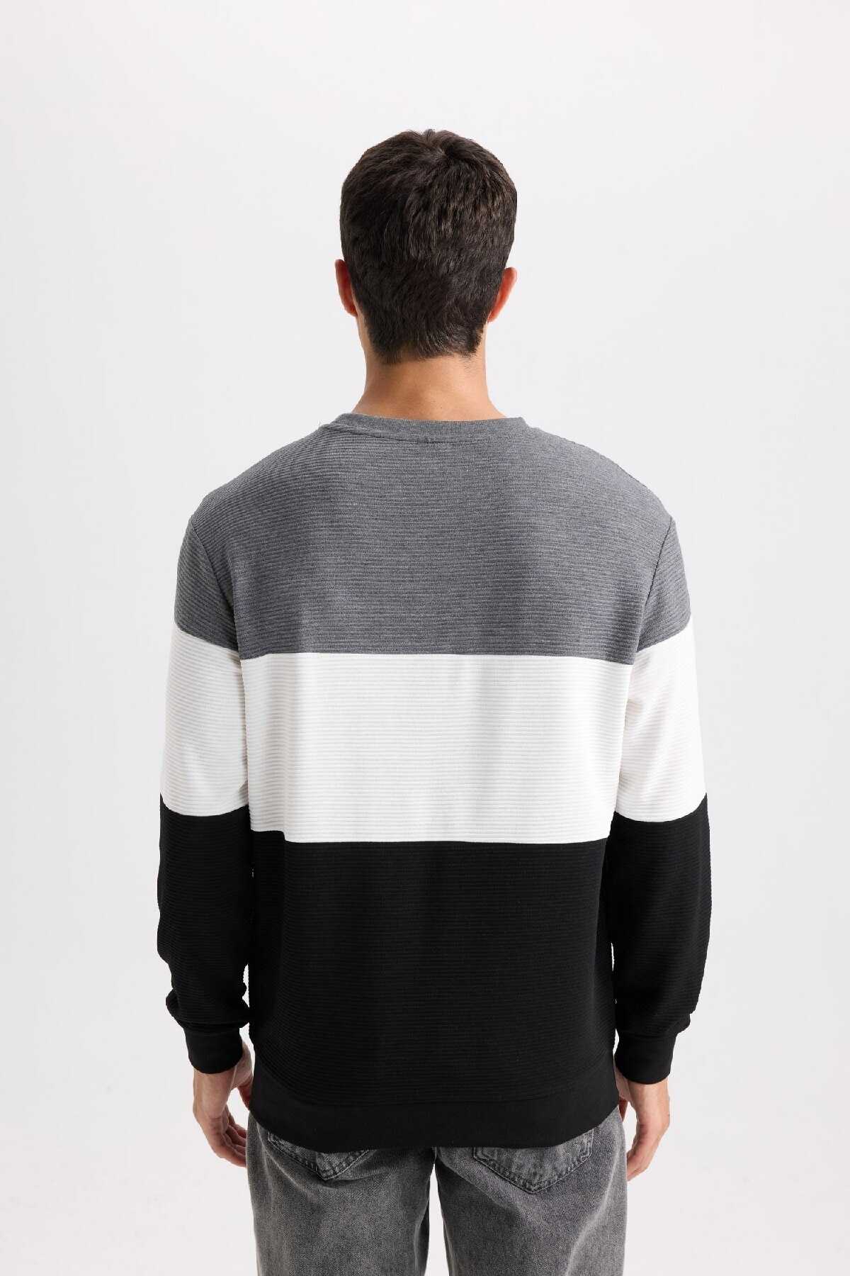 ژاکت ژاکارد یقه تناسب معمولی