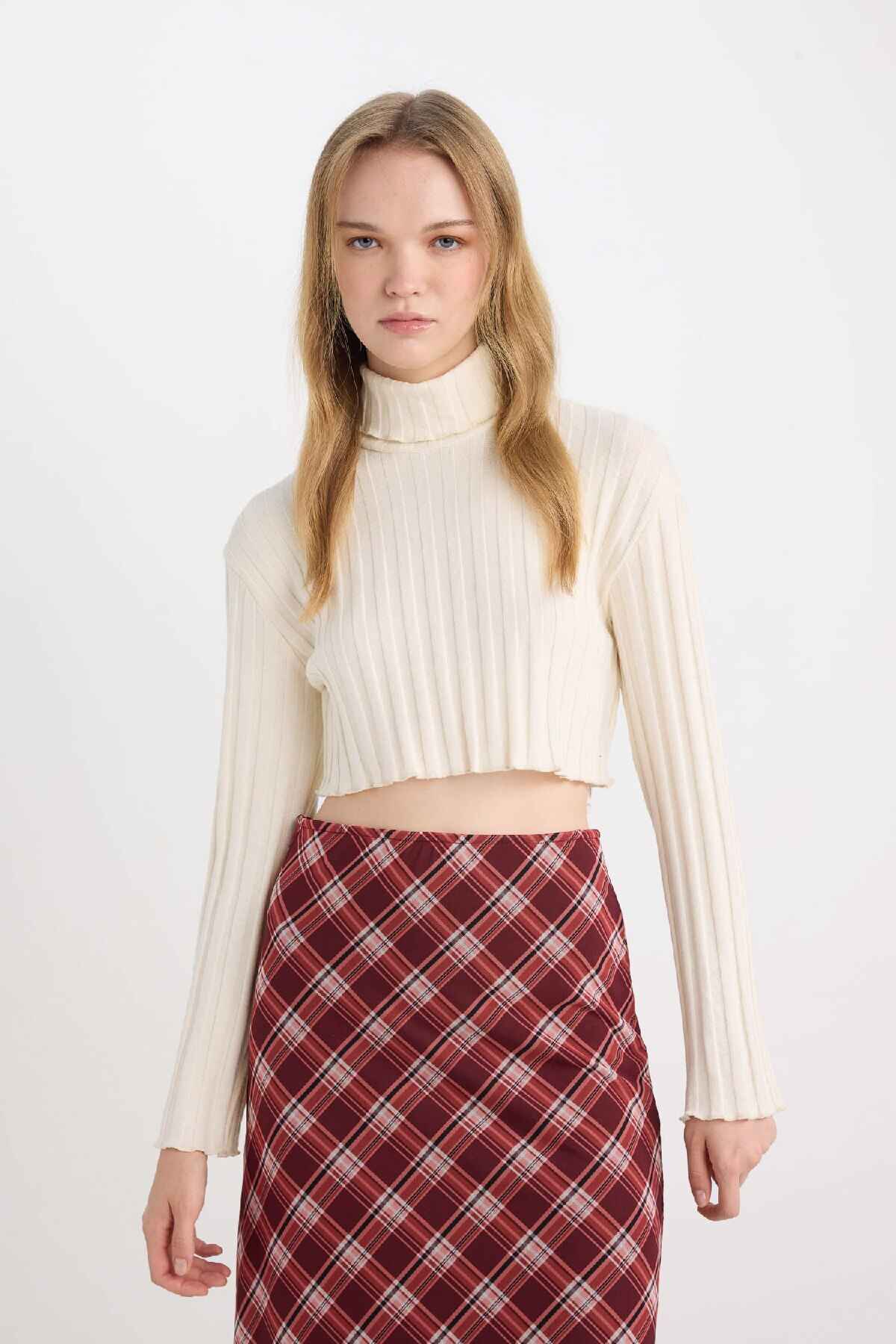 تیشرت آستین بلند یقه دار ساده مدل لباس مجلسی ساده E1673AX24WN