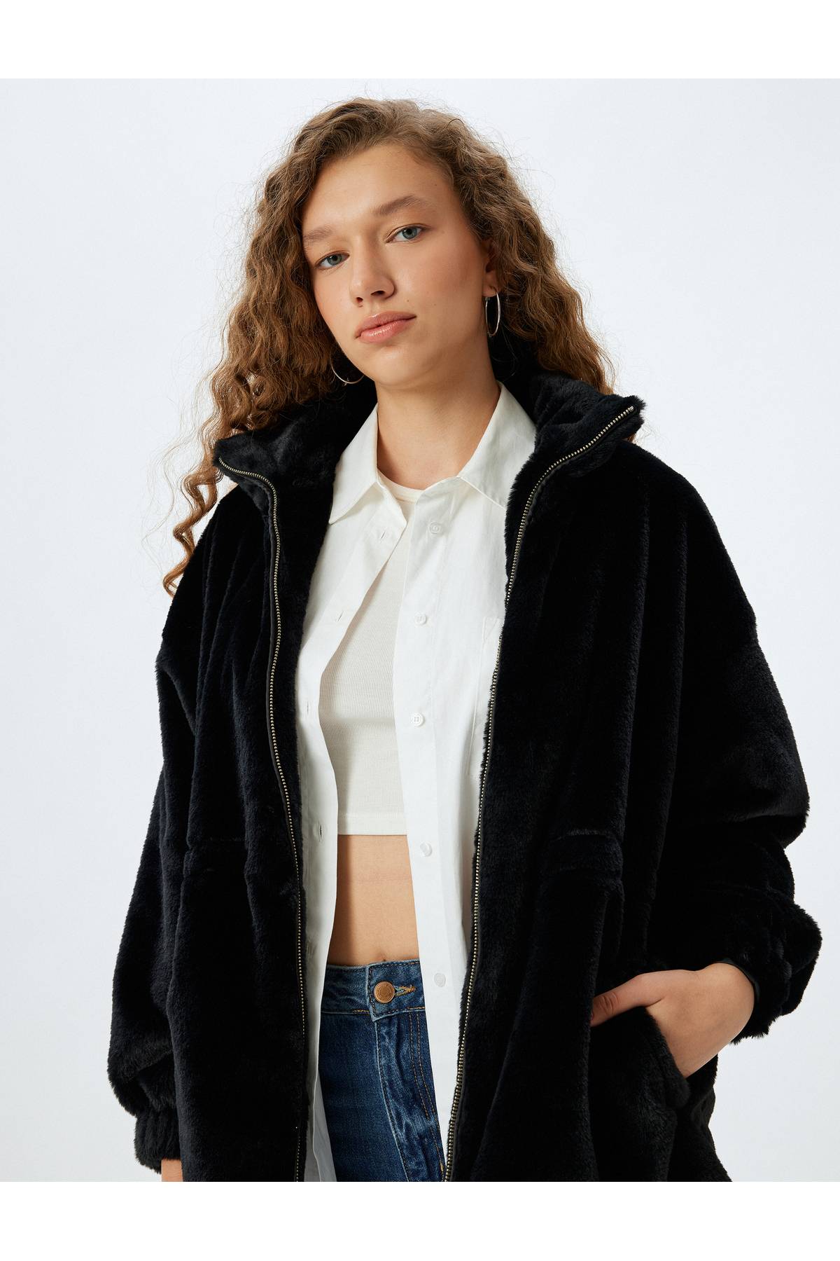 ژاکت بلند با زیپ خز مصنوعی