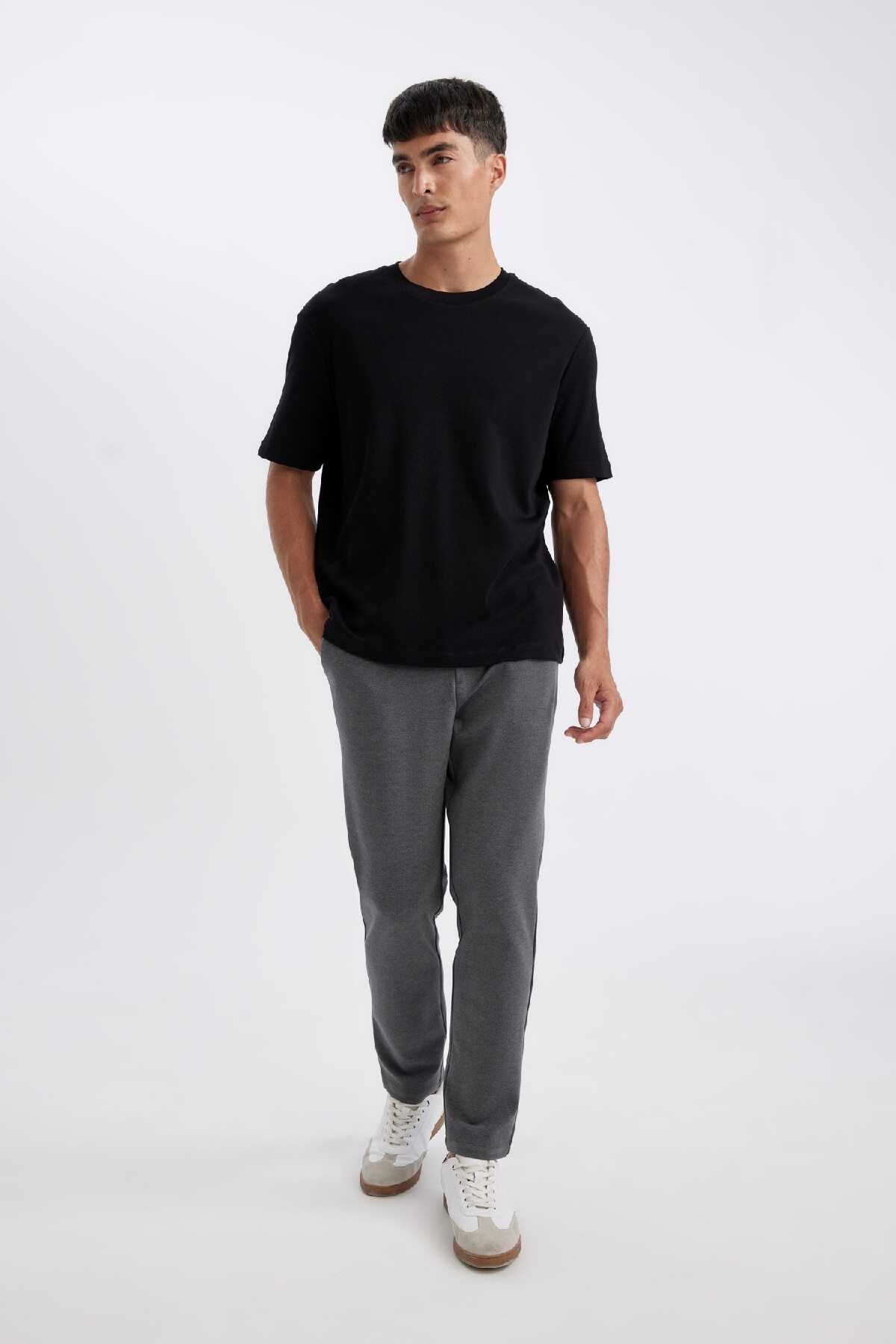 شلوار متناسب با جیب ساده پایه راست D3707ax24au