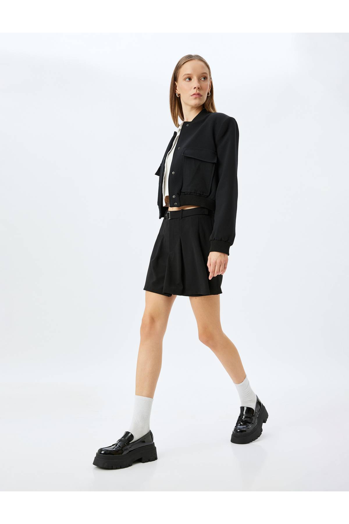 دامن کوتاه کوتاه با جزئیات کمربند پلیسه دار