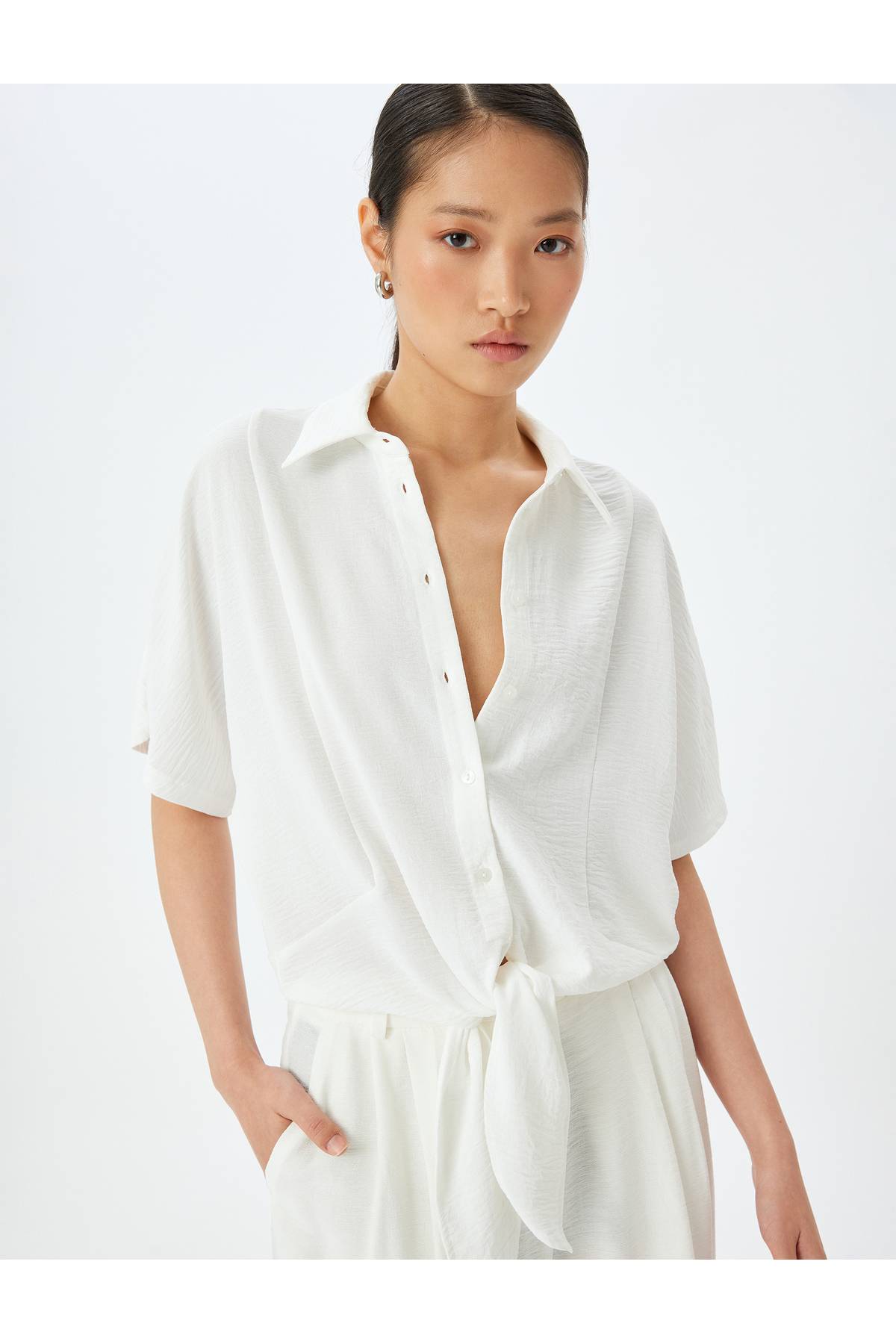 پیراهن زنانه مایل به سفید