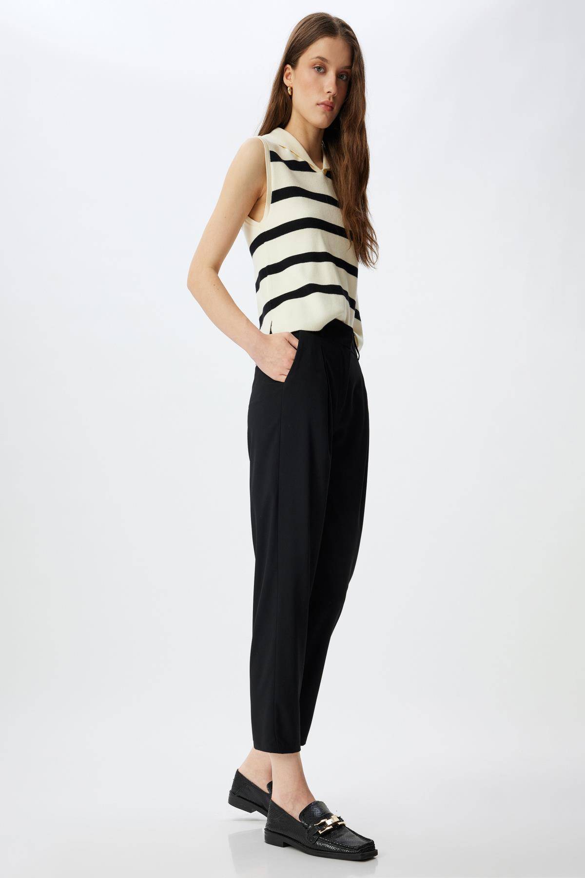 شلوار زن سیاه