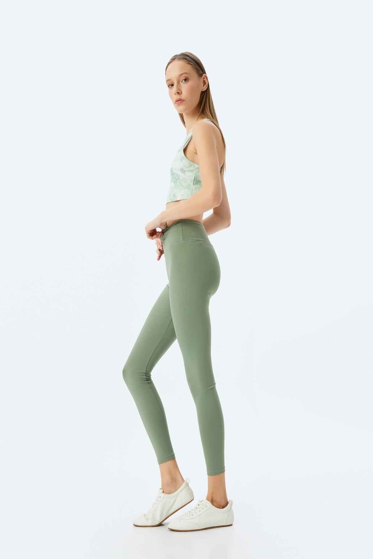 جوراب شلواری ورزشی دسته نرم با کمر باریک مناسب